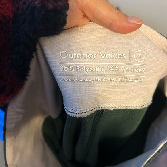 Outdoor Voices Green Colorblock Leggings - Picture 3 of 3